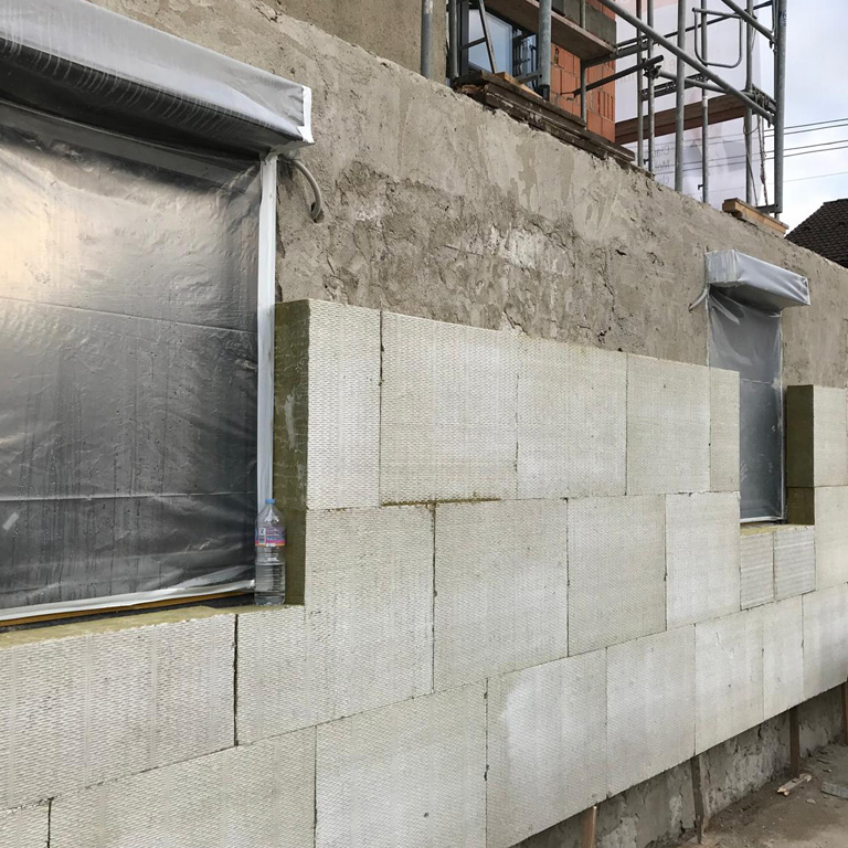 | BADSANIERUNG | FLIESENLEGUNG | GARTEN & AUßENANLAGEN | TROCKENBAU & INNENAUSBAU